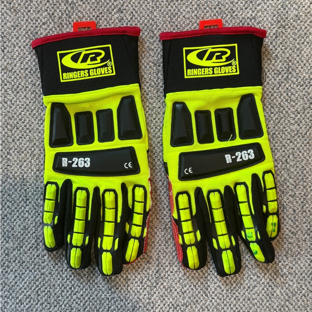 Ringers Gloves R-263 Black and Yellow Gloves